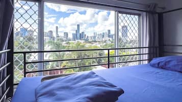 4 Bed Dorm Ensuite Standard | Free WiFi, bed sheets
