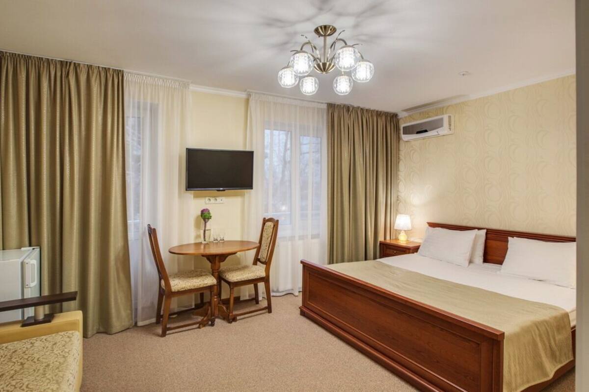 Junior Suite | Minibar, in-room safe, blackout drapes, cribs (surcharge)