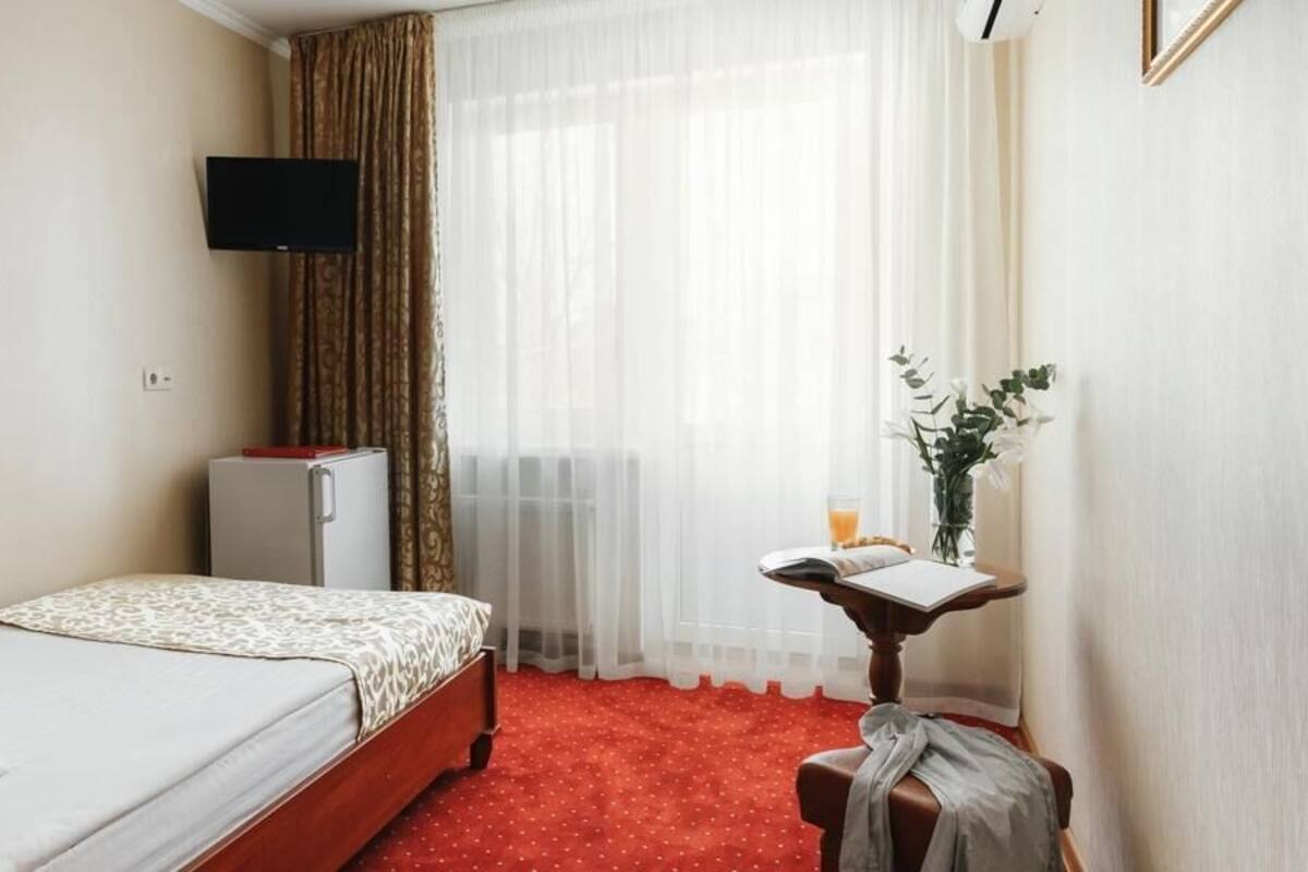 Single Room | Minibar, in-room safe, blackout drapes, cribs (surcharge)