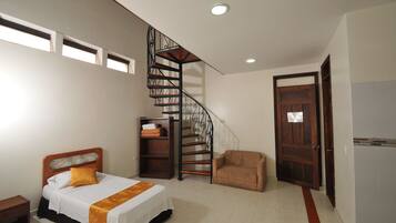 Camas con pillow-top, minibar y tabla de planchar con plancha