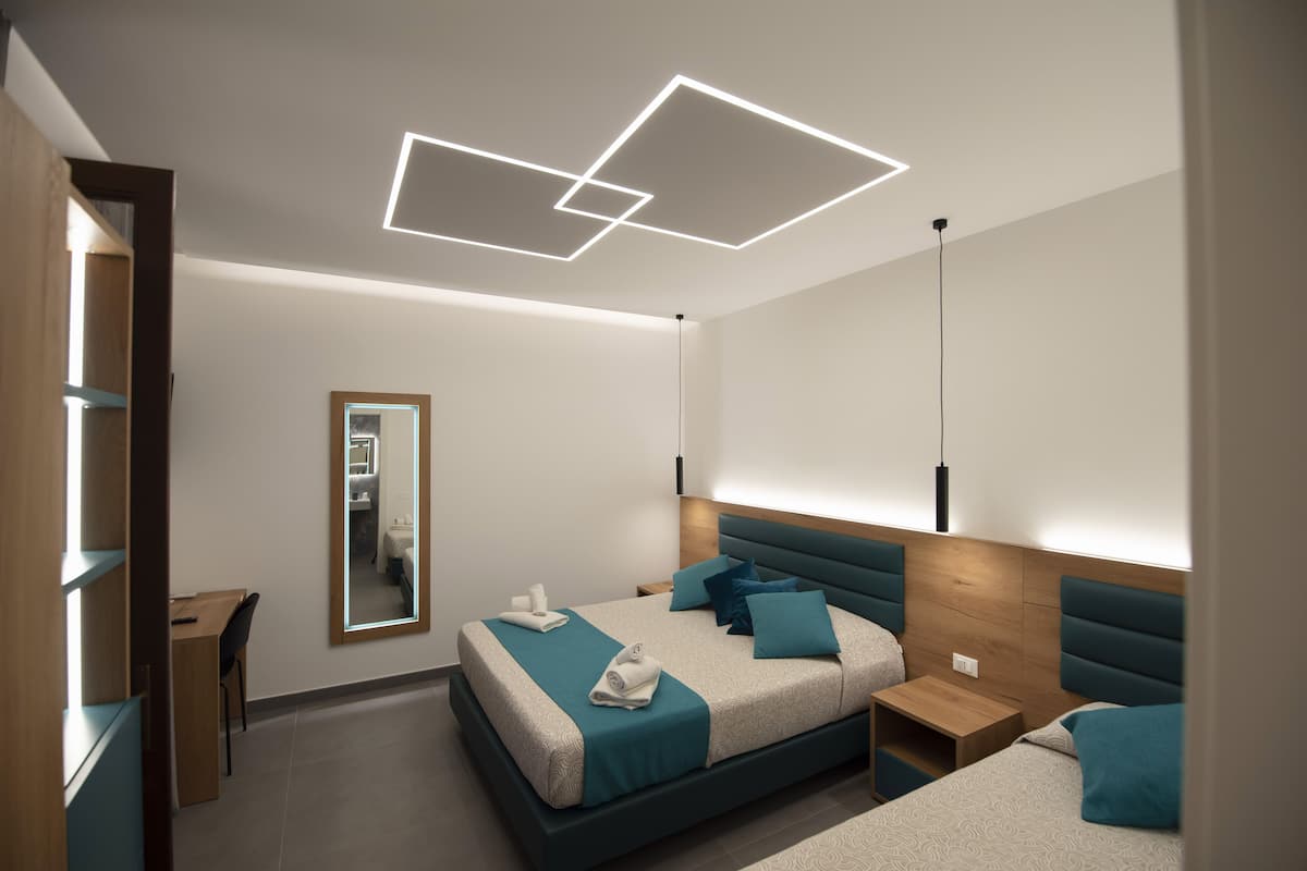 1 bedroom, premium bedding, down duvets, in-room safe