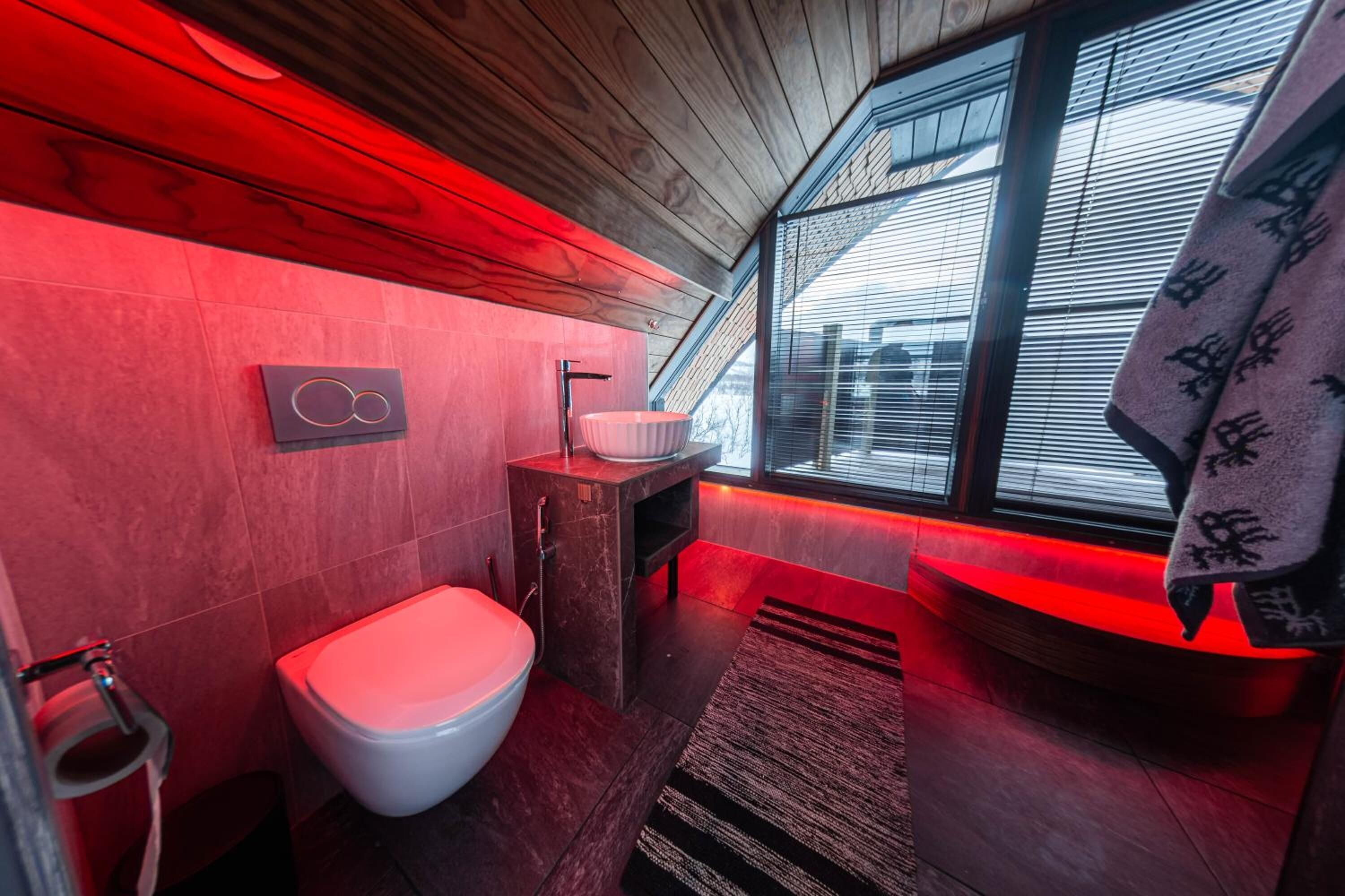 shower, hair dryer, heated floors, towels