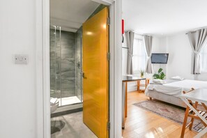 Executive Studio