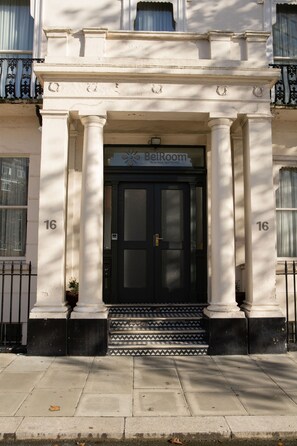 Building design - BeiRoom Hyde Park Apartments (London)