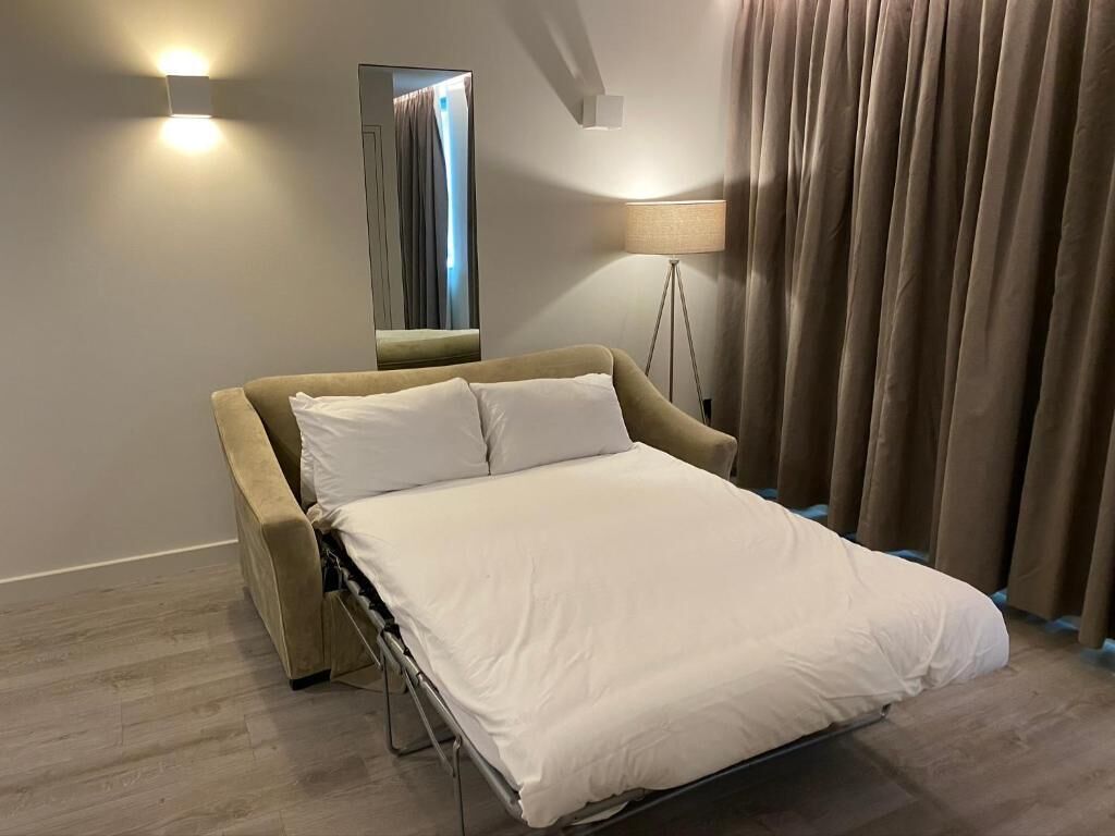 Egyptian cotton sheets, premium bedding, Select Comfort beds, desk