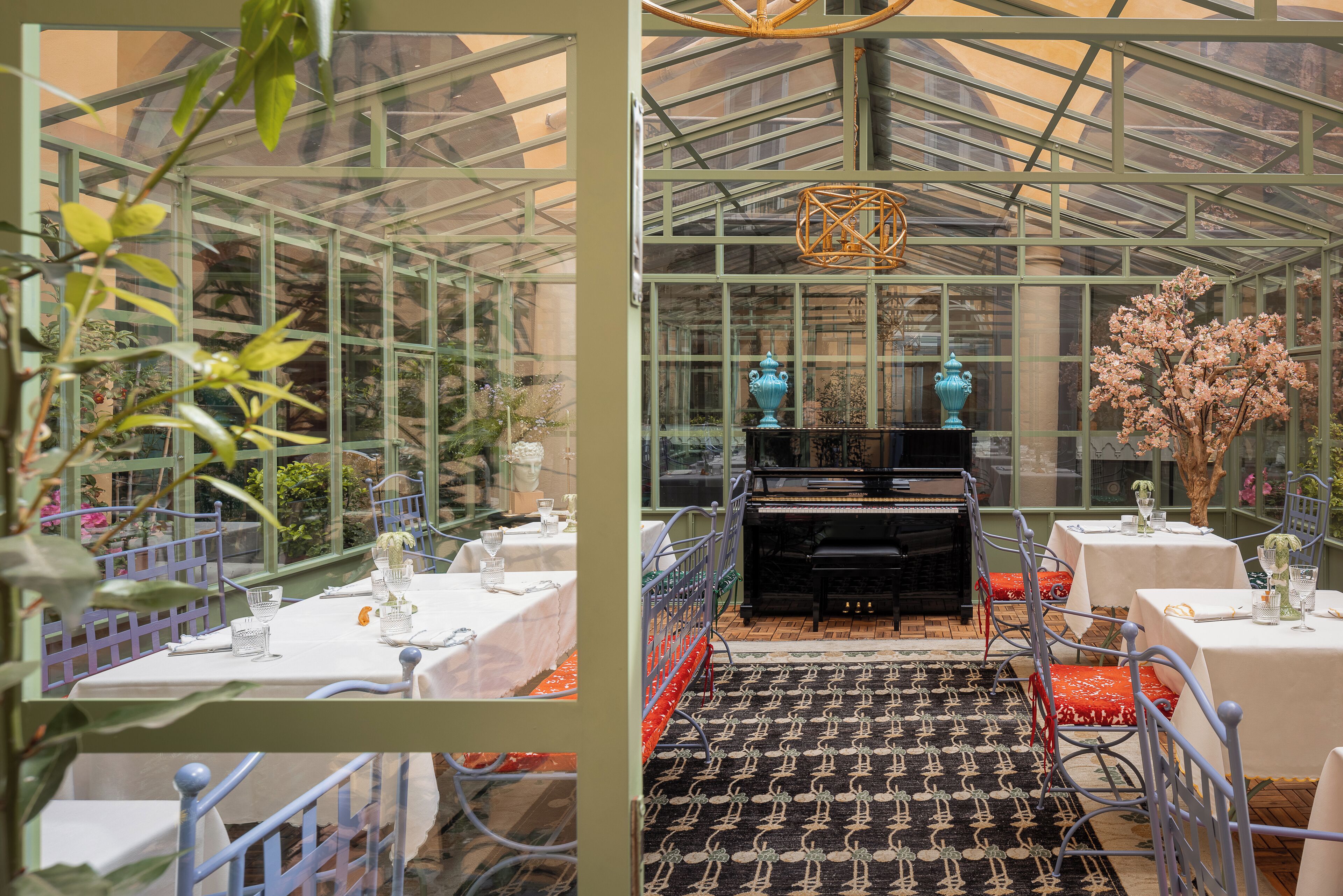 daily cooked-to-order breakfast (eur 40 per person)