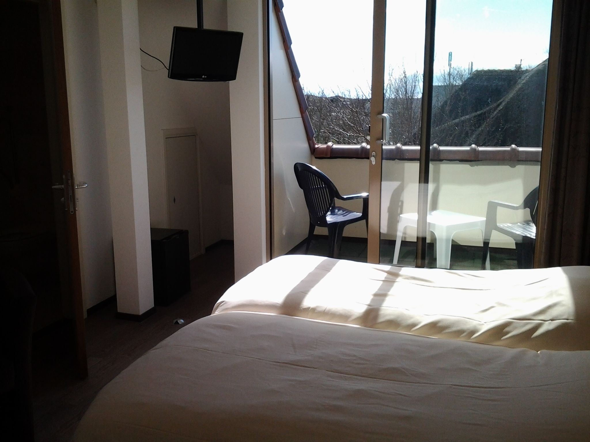 double room, accessible (loggia) | in-room safe, free wifi, bed sheets