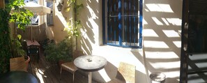 Terrace/patio - Momo's - Hostel (Tel Aviv)