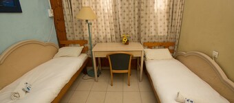 Momo's - Hostel