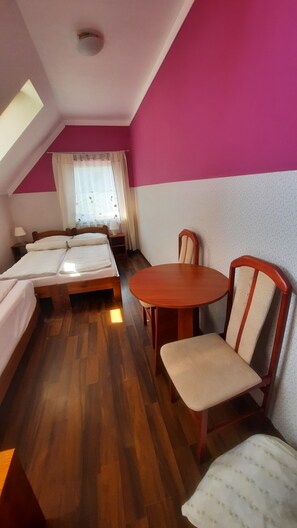 Standard Triple Room | Hypo-allergenic bedding, desk, iron/ironing board, free WiFi