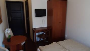 Hypo-allergenic bedding, desk, iron/ironing board (on request)