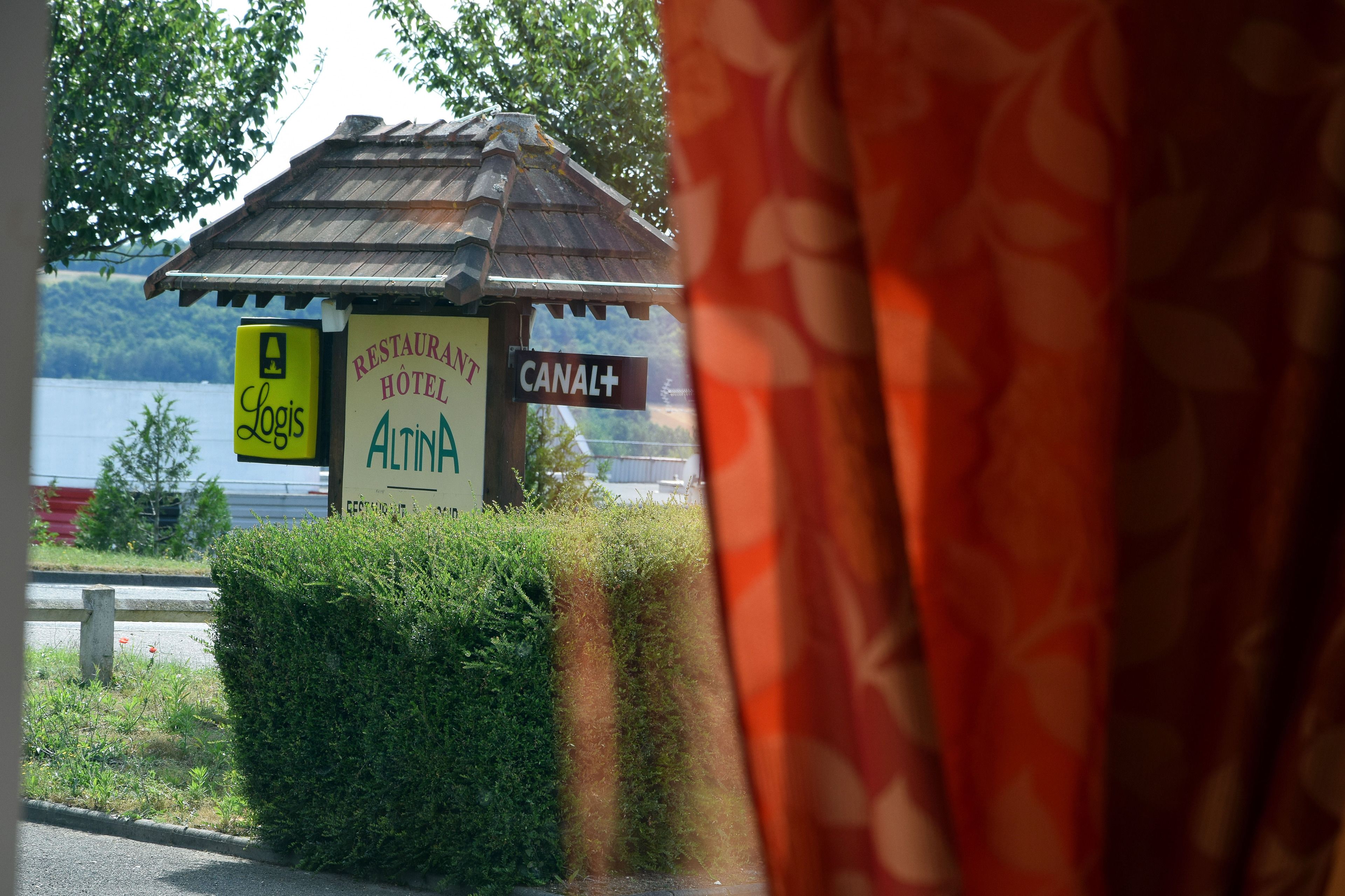 lunch and dinner served, french cuisine