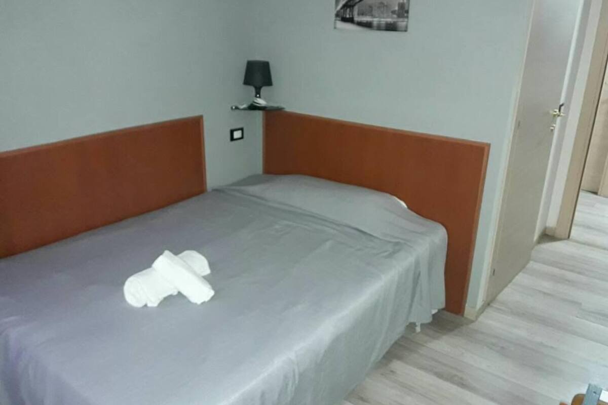 Standard Single Room | Desk, WiFi (free)