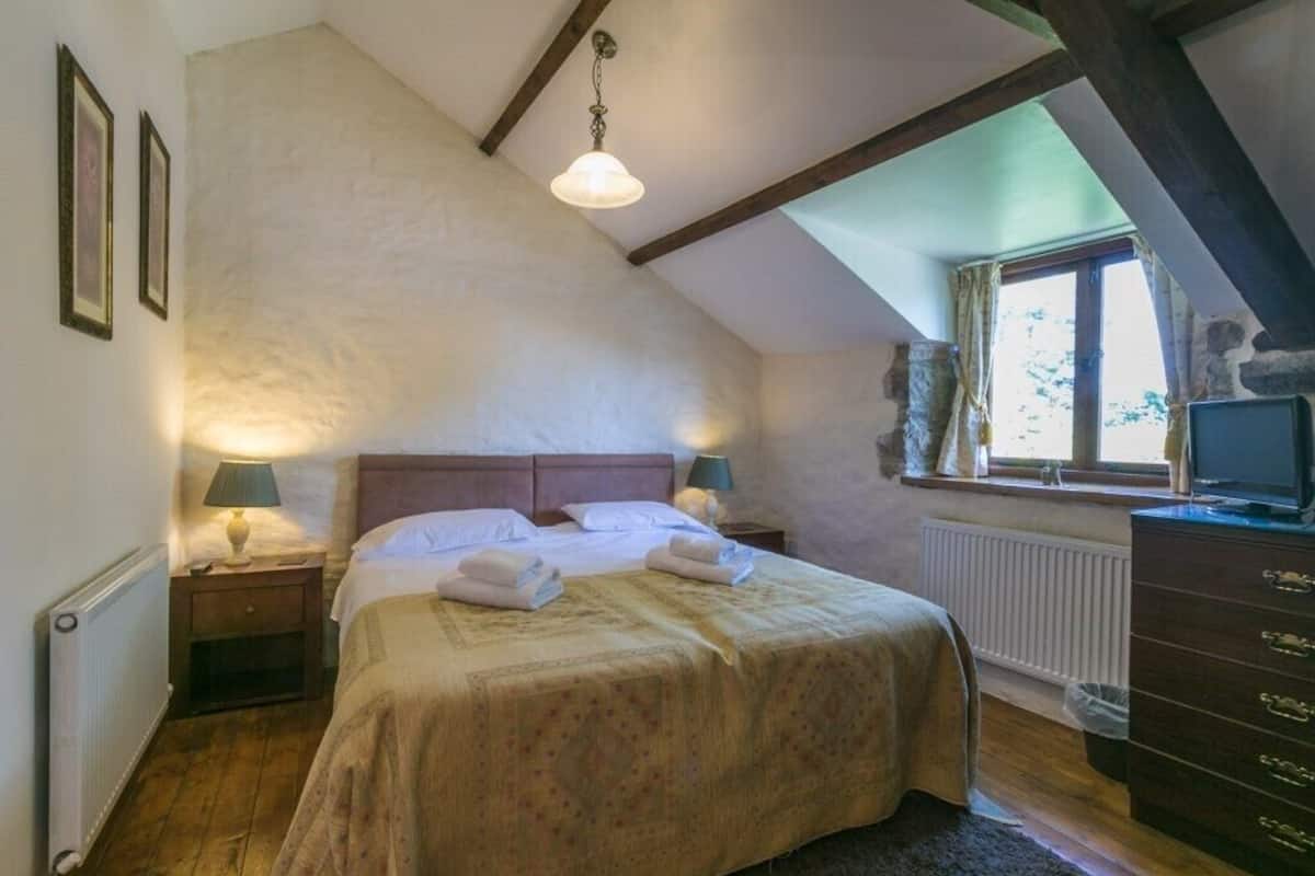 Family Room, Ensuite | Interior