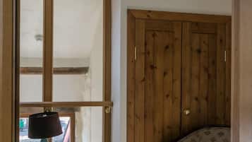 Quarto família, suíte | 1 quarto, Wi-Fi