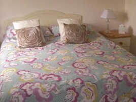 Twin Room, Ensuite, Ground Floor