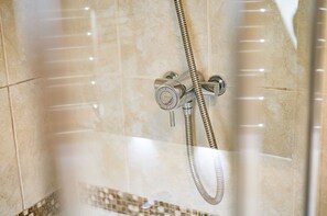 Superior Double Room, Ensuite (Room 8) | Bathroom