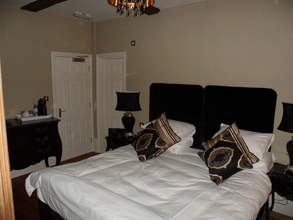 superior double room, ensuite (beatrice) | wifi