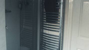 Double Room, Ensuite (Skokholm) | Bathroom | Towels