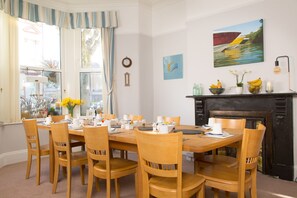 Dining - Mariners Guest House (Plymouth)