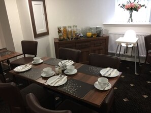 Restaurant - Marlborough Hotel (Liverpool)