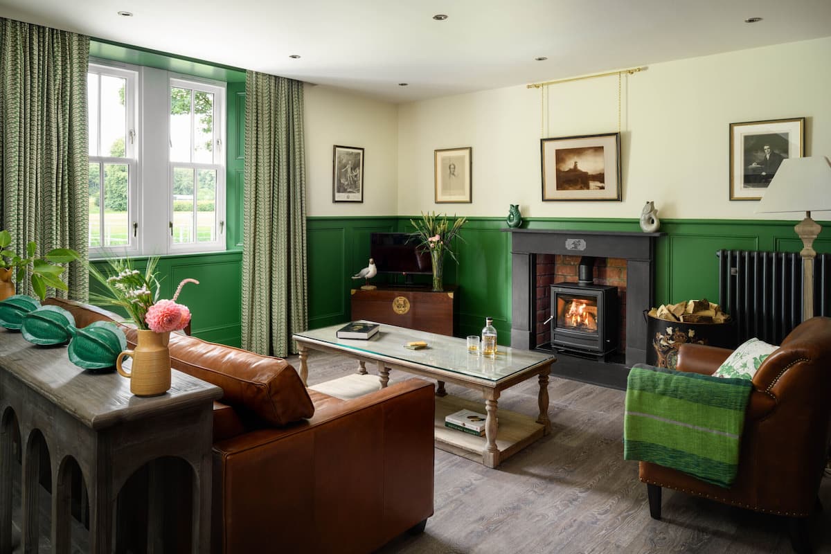 Standard Cottage, Ensuite (2 Bed-Stables-Stairs) | Lounge