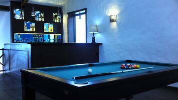 Bar (en la propiedad)