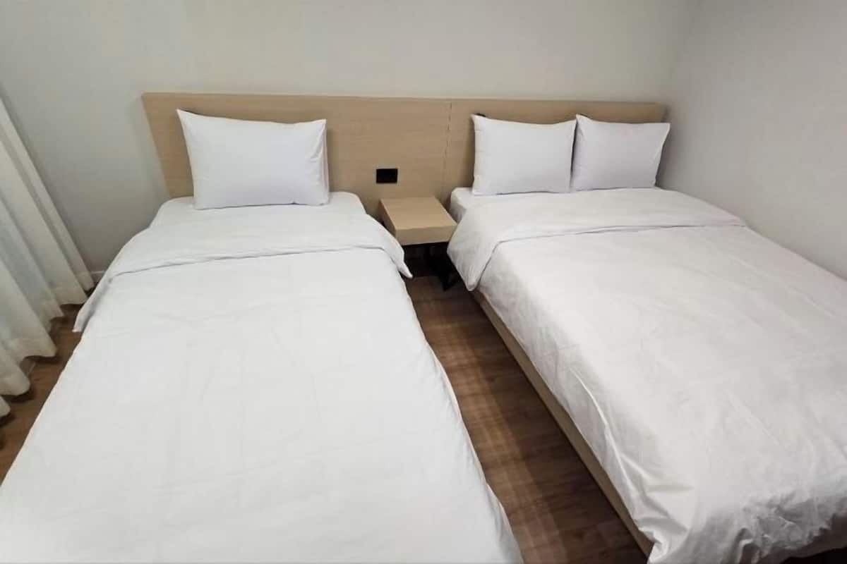 Desk, iron/ironing board, free WiFi
