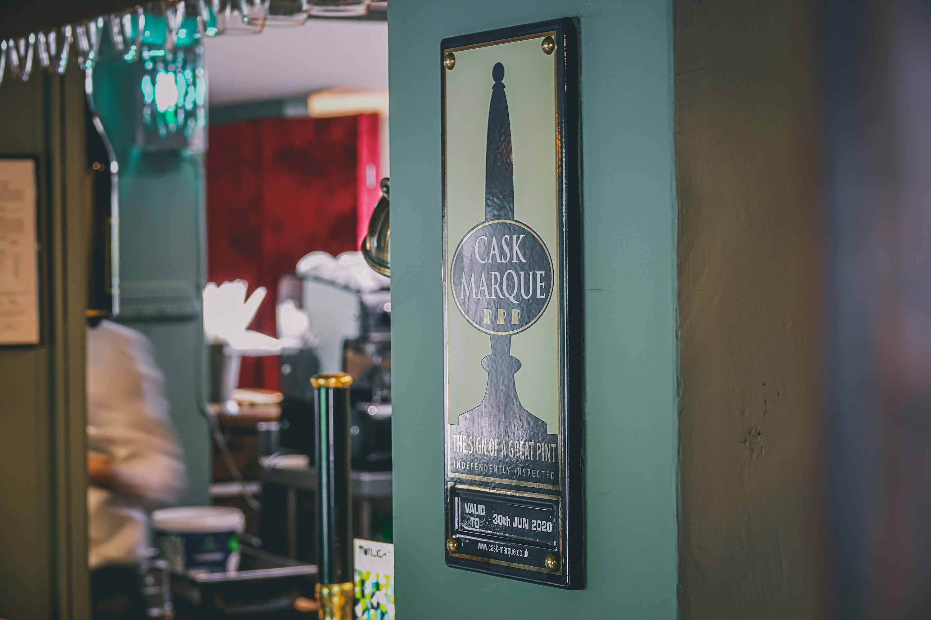 A sign for Cask Marque, a sign of a great pint, with a date of validity 30th June 2020.
