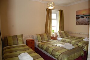 ห้องทริปเปิล | เครื่องนอนระดับพรีเมียม, เตียงเสริม/เปล, Wi-Fi ฟรี, ผ้าปูที่นอน