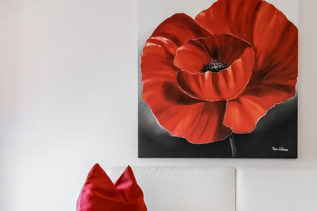 superior double room | living area | flat-screen tv