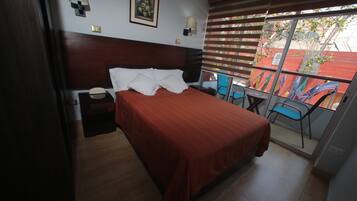 In-room safe, desk, iron/ironing board, free WiFi