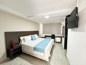 Standard Single Room | Premium bedding, in-room safe, desk, free rollaway beds