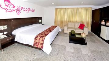 Standard Triple Room | Premium bedding, in-room safe, desk, rollaway beds (free)