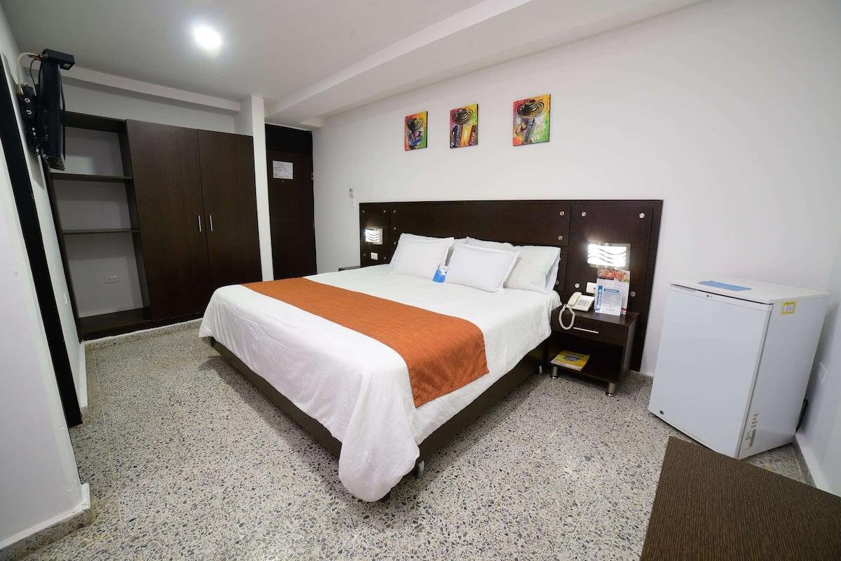 Standard Double Room | Premium bedding, in-room safe, desk, rollaway beds (free)