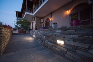 Exterior - Alkionis Studios (Kassandra)