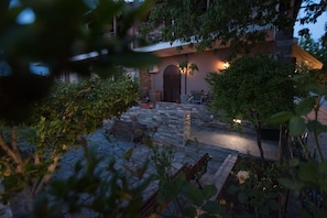 Exterior - Alkionis Studios (Kassandra)