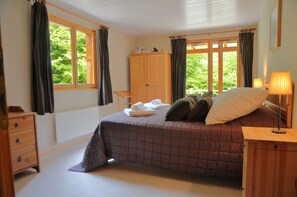 Desk, iron/ironing board, cots/infant beds, free WiFi