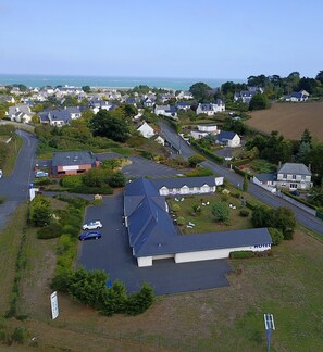 Beach nearby, 2 beach bars