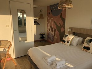 Superior Double Room, 1 Queen Bed, Non Smoking, Garden View | Individually furnished, desk, laptop workspace, blackout drapes - Hotel Heod (Binic-Etables-sur-Mer)