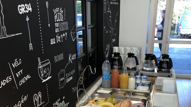 Daily buffet breakfast for a fee - Hotel Heod (Binic-Etables-sur-Mer)