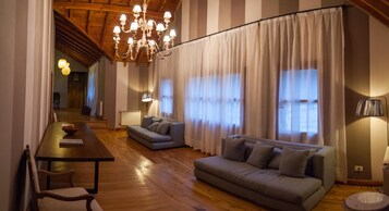 Smart TV 32 polegadas com canais a cabo