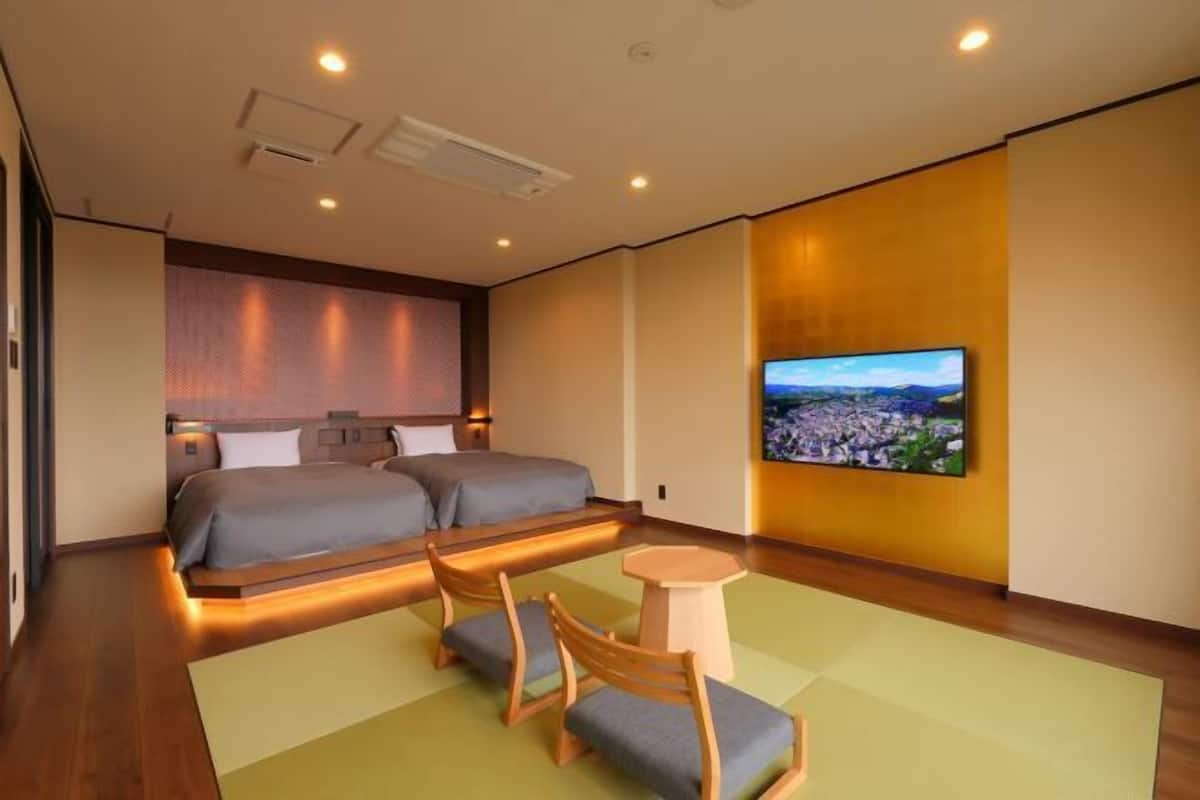 1 bedroom, in-room safe, blackout curtains, soundproofing