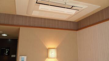 Internet por cable gratis y ropa de cama