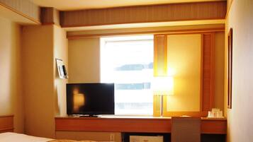 Habitación con 2 camas individuales | Internet por cable gratis y ropa de cama