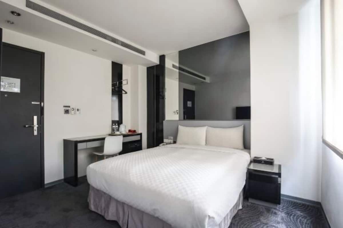 In-room safe, desk, blackout curtains, soundproofing