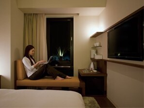 Chăn bông, bàn, truy cập Internet không dây miễn phí 
