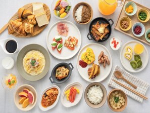 每日付費供應吃到飽自助式早餐