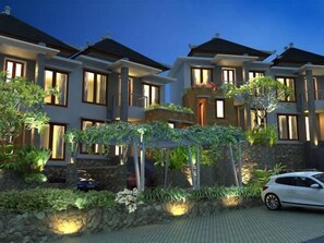 Front of property - evening/night - Parkside DenBukit Residence & Suite Jimbaran (Jimbaran)