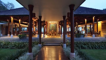 Nhà hàng